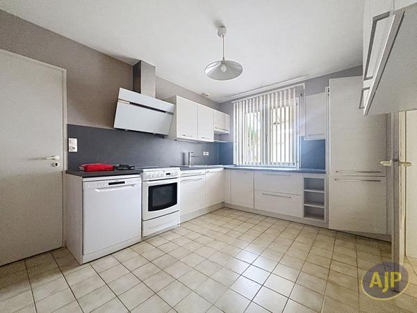 Maison à louer Lucon : 4 pièces, 91m² avec 3 chambre(s) à 950€ - AJP Immobilier La Roche-sur-Yon