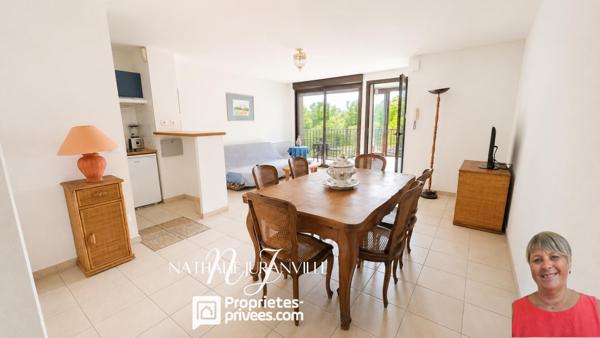 T2 de plus de 60 m² utiles avec grande loggia fermée et parking privé