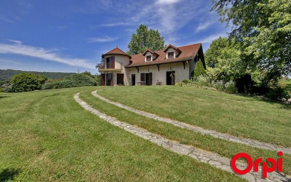 Maison à vendre    7 pièces •  Crémieu