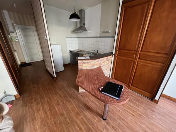 IMMEUBLE DE RAPPORT 5 APPARTEMENTS et un LOCAL COMMERCIAL