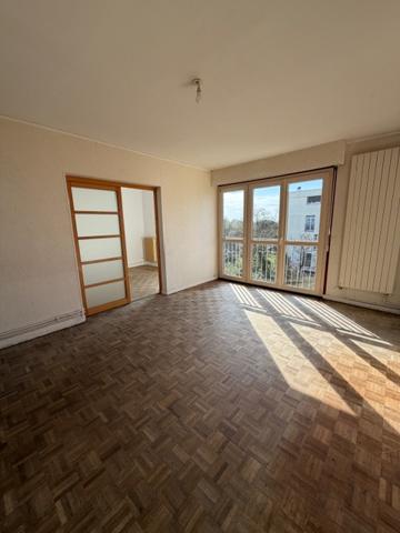 T4 LA ROCHELLE LA ROSSIGNOLETTE