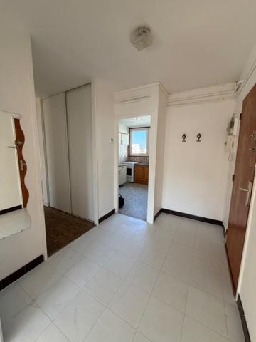 T4 LA ROCHELLE LA ROSSIGNOLETTE