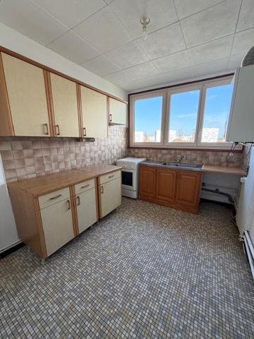 T4 LA ROCHELLE LA ROSSIGNOLETTE