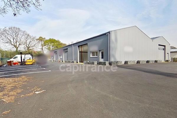 A la location sur LANTIC – Cellule artisanale / box de stockage de 181 m² au sein d’un site sécurisé