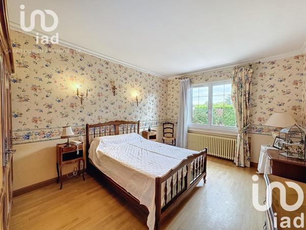 Maison traditionnelle 5 pièces de 135 m² à Villemandeur (45700)