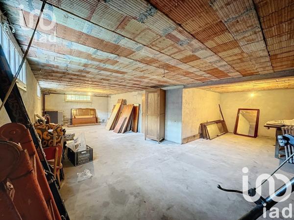 Maison traditionnelle 5 pièces de 135 m² à Villemandeur (45700)