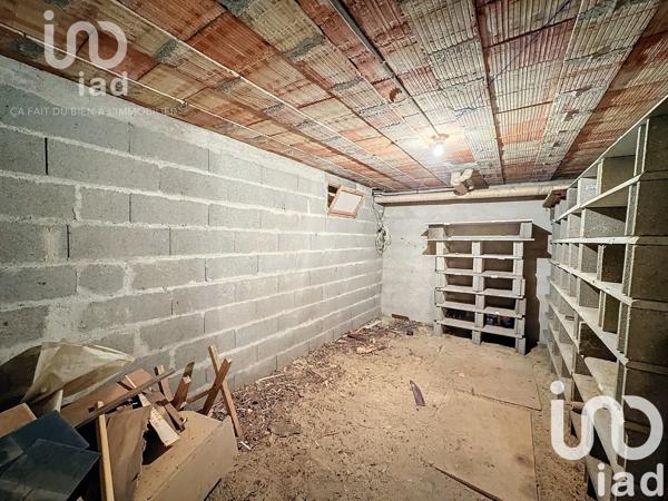 Maison traditionnelle 5 pièces de 135 m² à Villemandeur (45700)