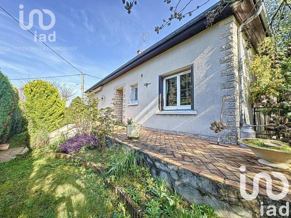 Maison traditionnelle 5 pièces de 135 m² à Villemandeur (45700)