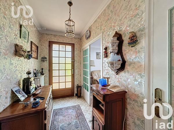 Maison traditionnelle 5 pièces de 135 m² à Villemandeur (45700)