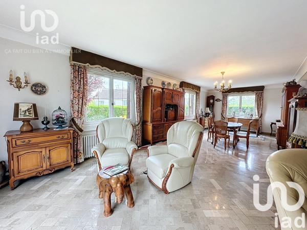 Maison traditionnelle 5 pièces de 135 m² à Villemandeur (45700)