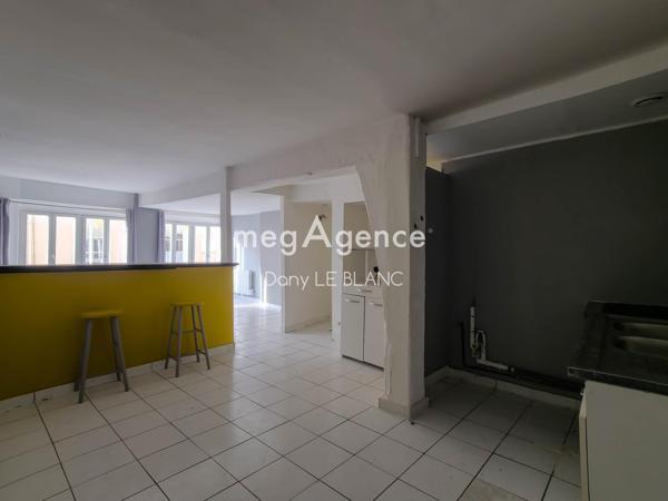 Immeuble à ILLIERS-COMBRAY, 28120 - 290m²