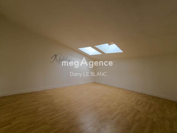 Immeuble à ILLIERS-COMBRAY, 28120 - 290m²
