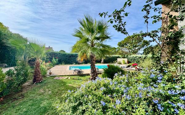 Maison à vendre    7 pièces • 180 m2 Fréjus