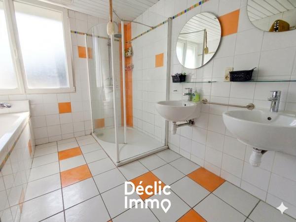 Vente maison de ville La roche sur yon, 155m² 7 pièces 299 000€ avec garage