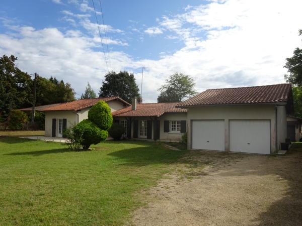 Maison, Mont De Marsan, à Louer, 4 chambres, garage, piscine