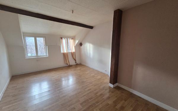 Appartement à louer    3 pièces • 63,50 m2 Égreville