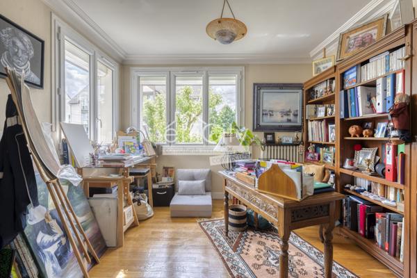 Appartement
         4 pièces
        - 95 m² 263 000 € *