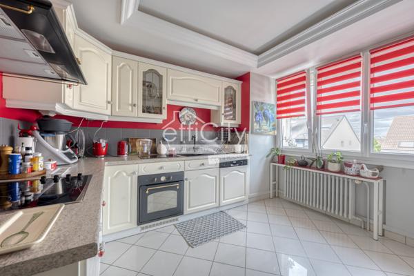 Appartement
         4 pièces
        - 95 m² 263 000 € *