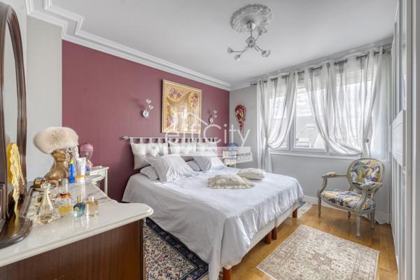 Appartement
         4 pièces
        - 95 m² 263 000 € *