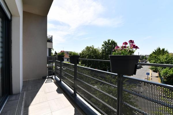 Bel appartement de trois pièces dans une résidence de 2015!!