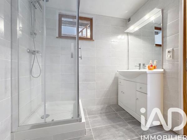 Appartement à vendre 3 pièces 52 m² Saint-Sauveur-sur-Tinée