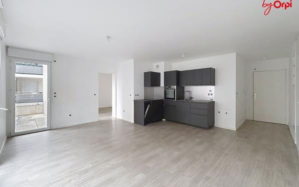 Appartement à vendre    4 pièces • 75,49 m2 Hardricourt