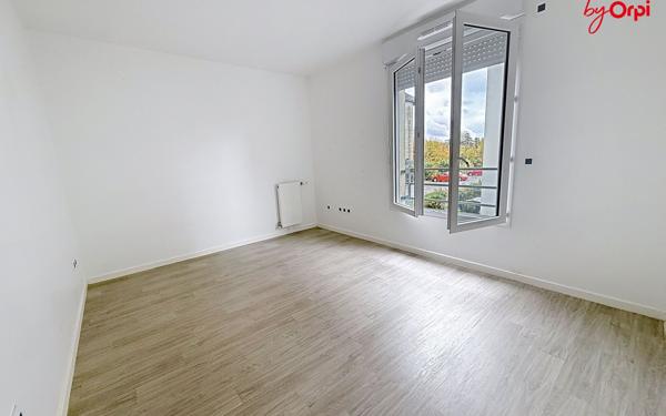 Appartement à vendre    4 pièces • 75,49 m2 Hardricourt