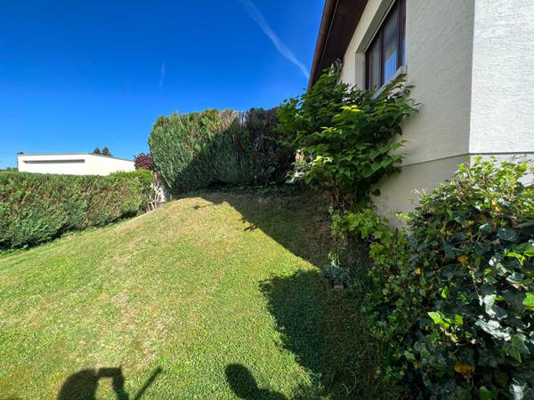 MAISON  SEMI-PLAIN PIED TERRAIN 523 M²  HERICOURT