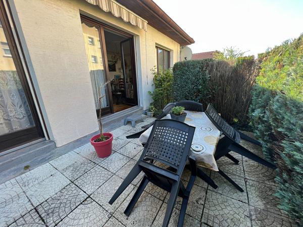 MAISON  SEMI-PLAIN PIED TERRAIN 523 M²  HERICOURT