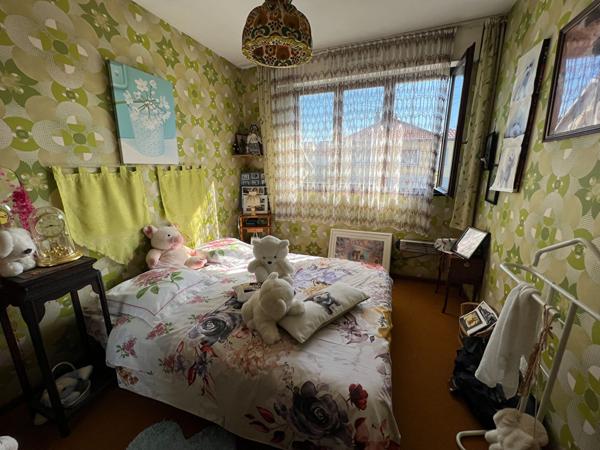 MAISON  SEMI-PLAIN PIED TERRAIN 523 M²  HERICOURT