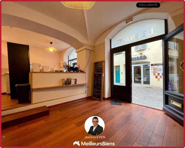 Droit au bail - Local commercial rénové de 41 m² – Rue piétonne – Terrasse – Loyer 456 €/mois - Lons le Saunier