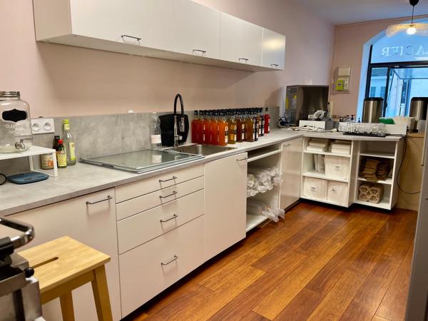 Droit au bail - Local commercial rénové de 41 m² – Rue piétonne – Terrasse – Loyer 456 €/mois - Lons le Saunier