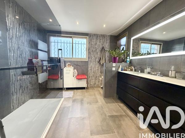 Maison à vendre 7 pièces 232 m² Mougins