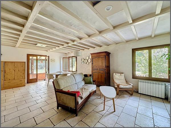 Maison plain-pied, 3 chambres, grand terrain, dependances