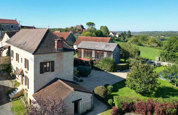 Maison ancienne - Gourdon SECTEUR GOURDON - Bel Enclos de caractère avec jardin - maison et dépendance aménagée attenante