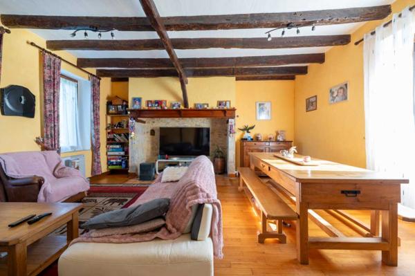 Maison ancienne - Gourdon SECTEUR GOURDON - Bel Enclos de caractère avec jardin - maison et dépendance aménagée attenante