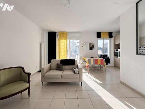 Bel appartement T3 récent avec terrasse et parkings – Avrillé