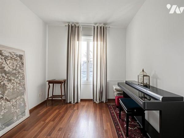 Bel appartement T3 récent avec terrasse et parkings – Avrillé