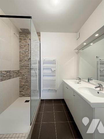 Bel appartement T3 récent avec terrasse et parkings – Avrillé