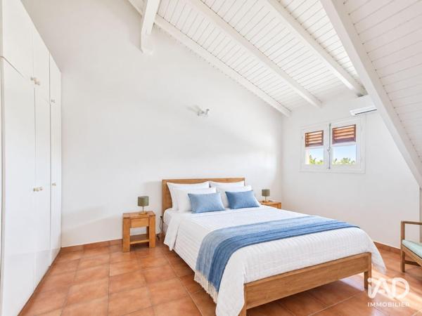 Location maison 4 pièces 130 m² Saint-François