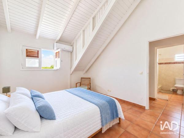 Location maison 4 pièces 130 m² Saint-François