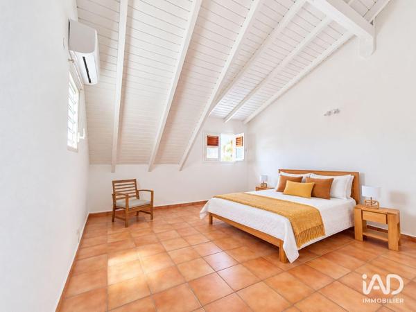 Location maison 4 pièces 130 m² Saint-François