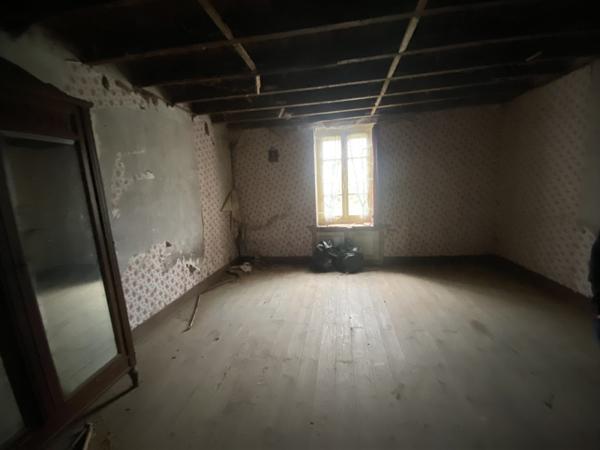 Maison à vendre |  La Celle-Dunoise |  2 pièces | 49 m²