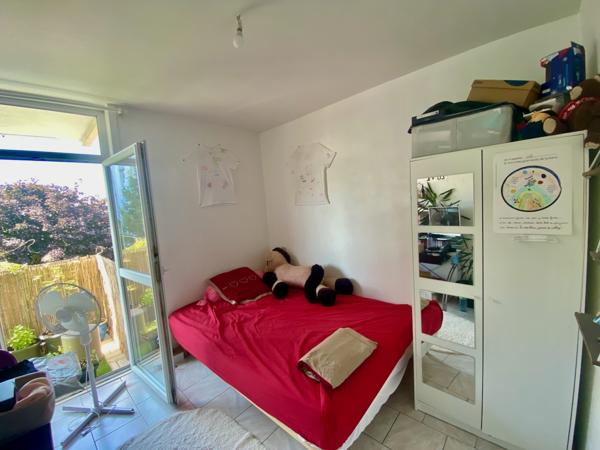 APPARTEMENT T5 RÉNOVÉ AVEC BALCON, GARAGE & CAVE