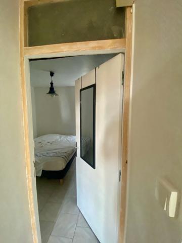 APPARTEMENT T5 RÉNOVÉ AVEC BALCON, GARAGE & CAVE