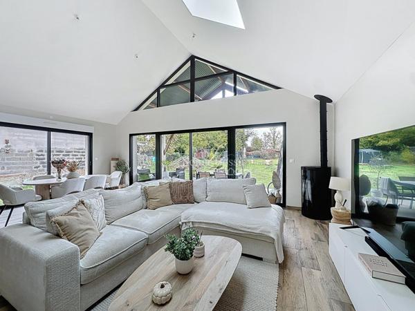 MAISON CUBIQUE RECENTE 4 CHAMBRES JARDIN