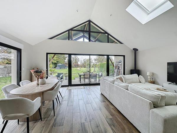 MAISON CUBIQUE RECENTE 4 CHAMBRES JARDIN