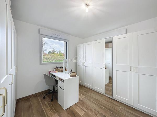 MAISON CUBIQUE RECENTE 4 CHAMBRES JARDIN