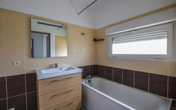 Appartement à vendre    3 pièces • 55,62 m2 Le Pontet