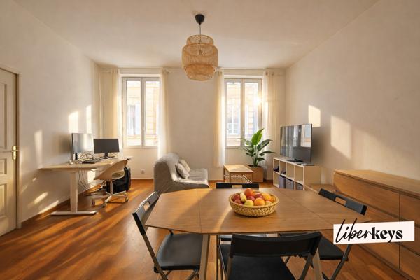 Dernier étage lumineux – T2 meublé – Notre-Dame-du-Mont